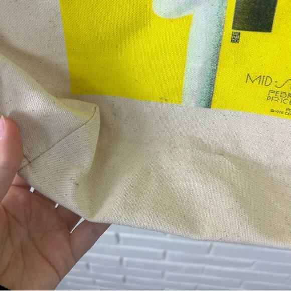 Vogue Limited Edition 2019 Double Faces Graphic Canvas Tote Bag - Picture 7 of 10